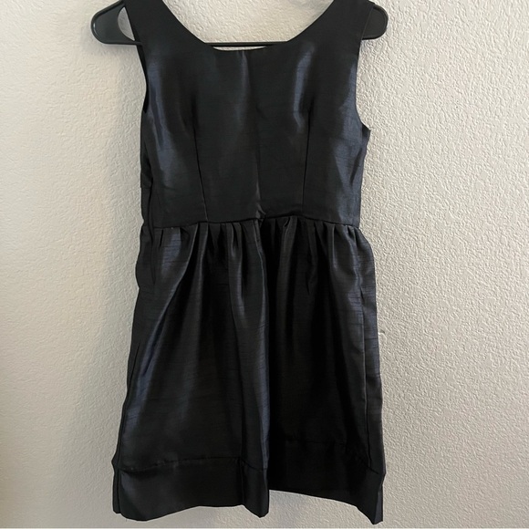 Black empire waist dress - Picture 2 of 4